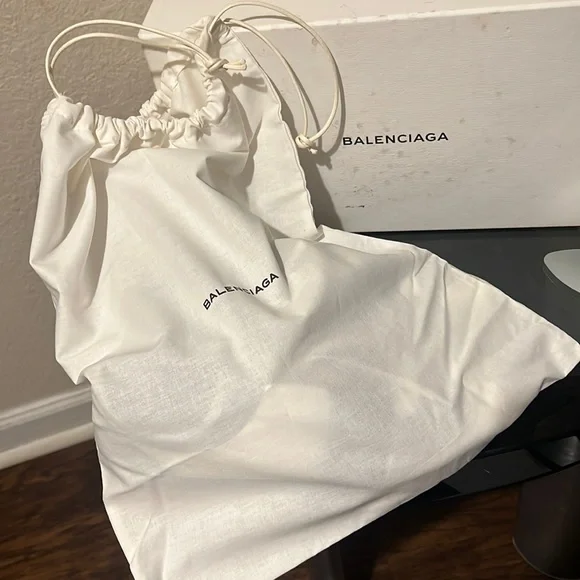 BALENCIAGA RACE RUNNERS‼️‼️ Size 40 - Picture 7 of 11